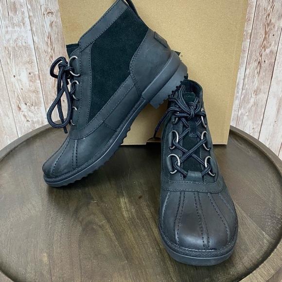 UGG Heather Leather Waterproof Lace Up Boot Size 6 Women - Picture 1 of 14